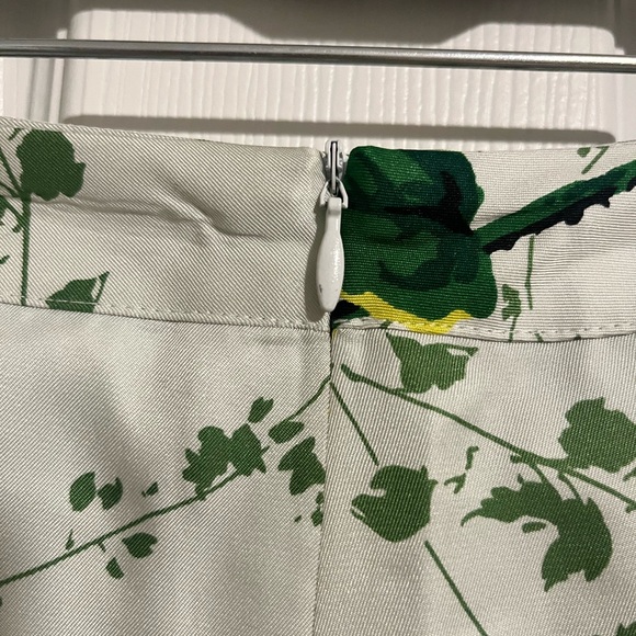 Banana Republic Floral A-Line Skirt in White and Blue - Picture 6 of 9